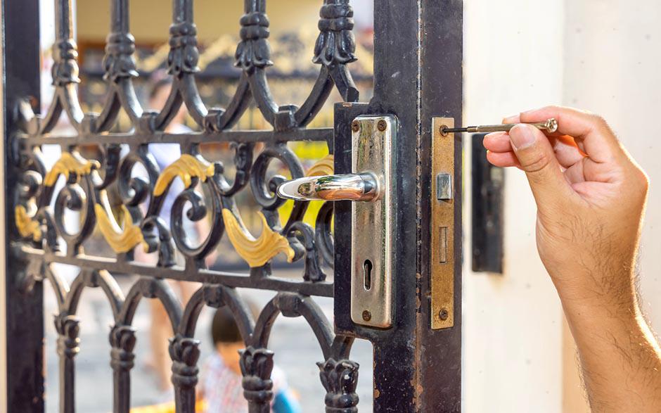 changer verrou porte Nanterre